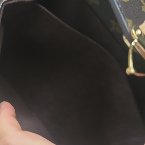 Louis Vuitton Brown Monogram Crossbody - Picture 10 of 15